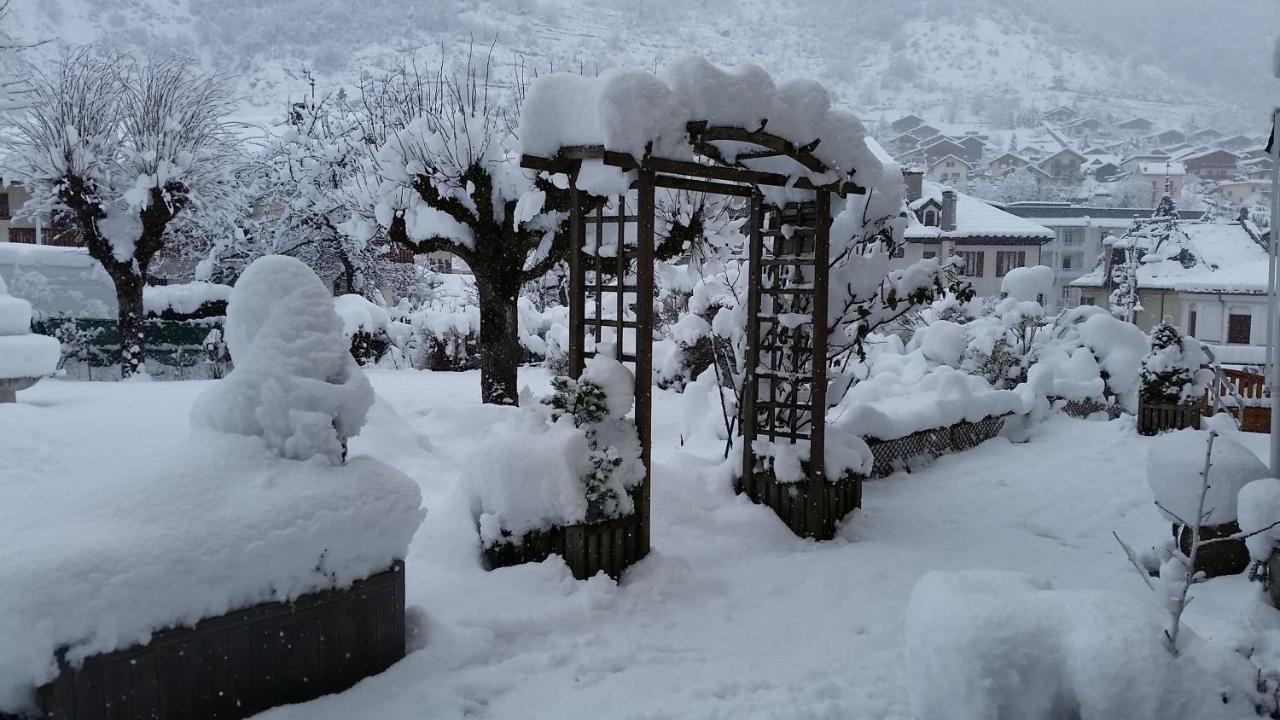 Hotel des Alpes Brides-les-Bains Exterior foto
