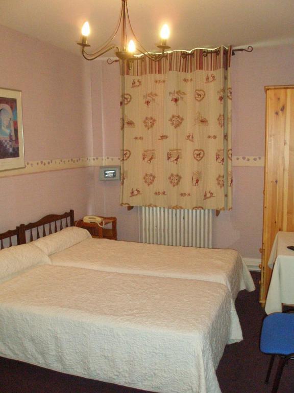 Hotel des Alpes Brides-les-Bains Habitación foto